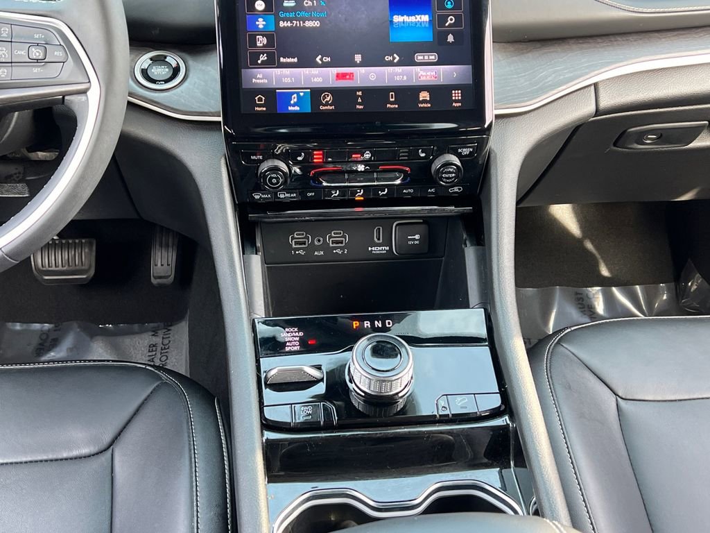 Used 2022 Jeep Grand Cherokee Limited 4xe image 14