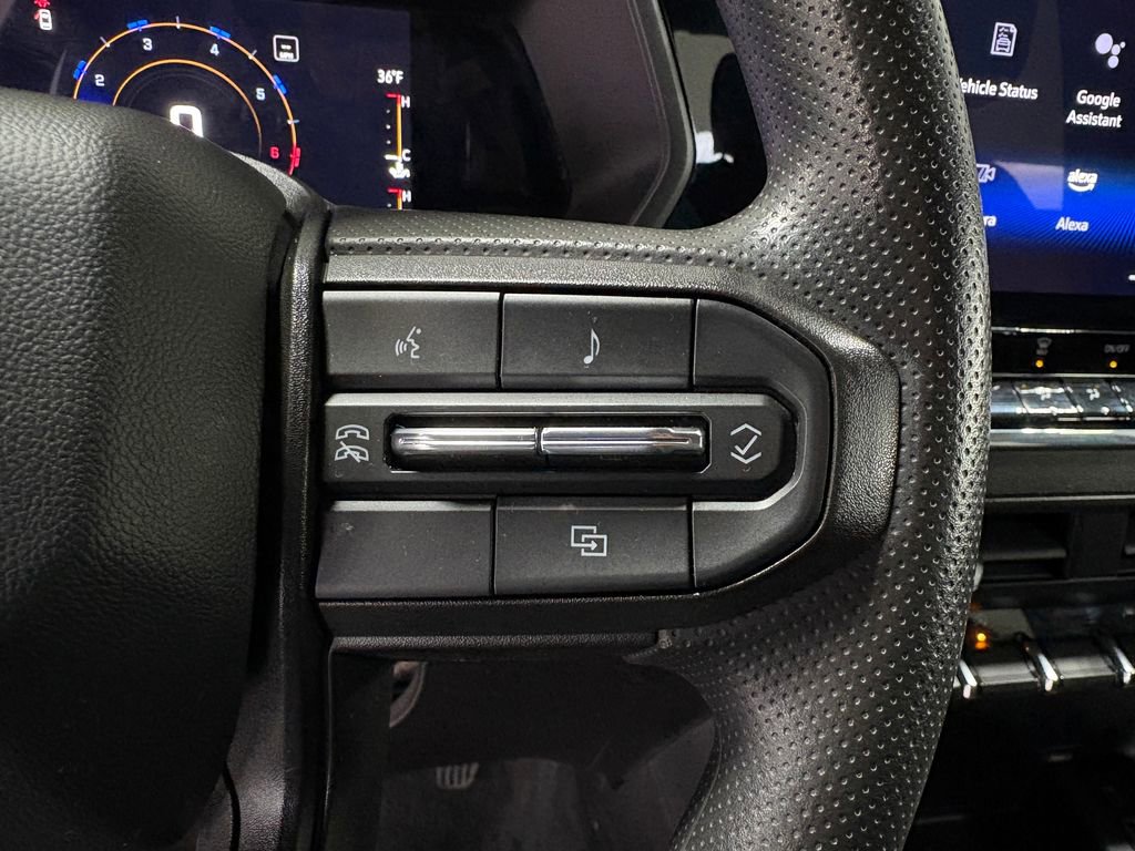 Used 2023 Chevrolet Colorado W/T image 17