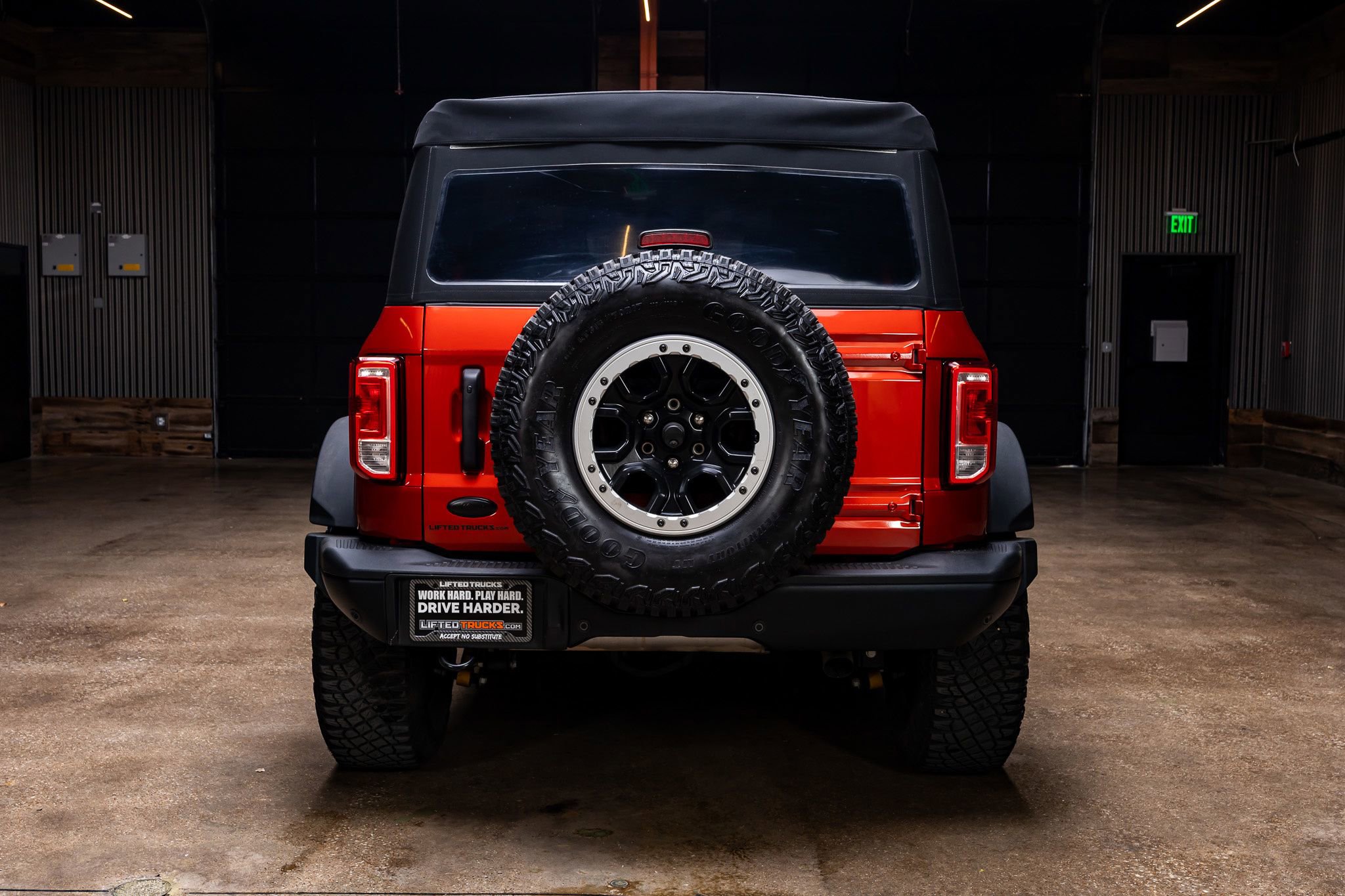 Used 2023 Ford Bronco Black Diamond w/ Sasquatch Package image 12