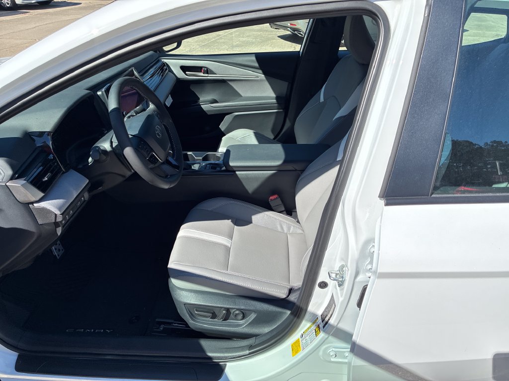 New 2026 Toyota Camry SE w/ Convenience Package FWD image 15