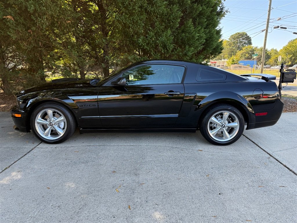 Used 2007 Ford Mustang GT image 22
