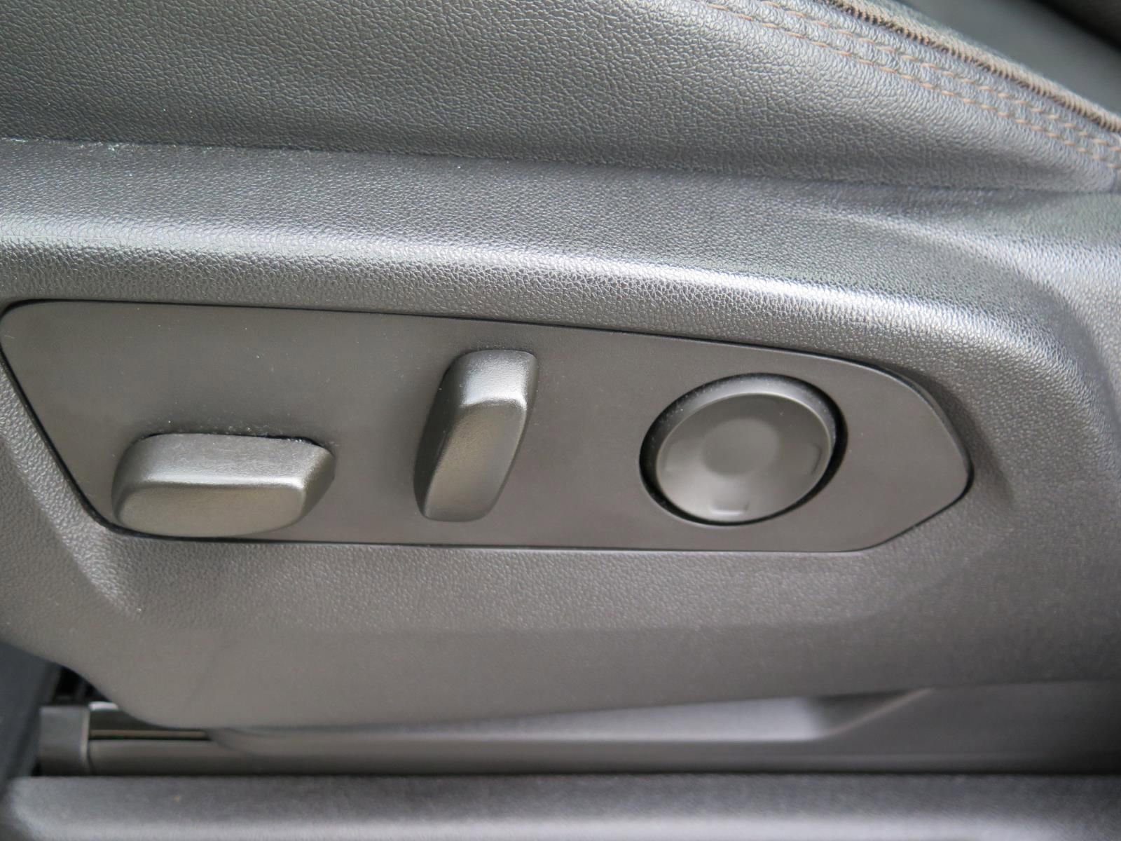 Used 2023 Chevrolet Tahoe High Country image 12