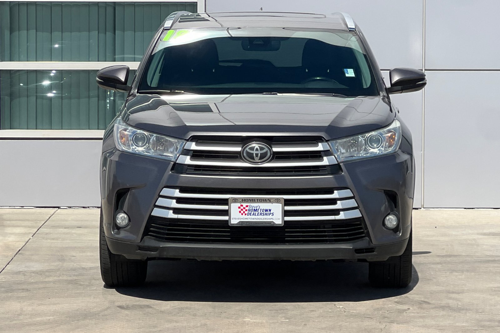 Used 2018 Toyota Highlander XLE AWD/4WD image 6