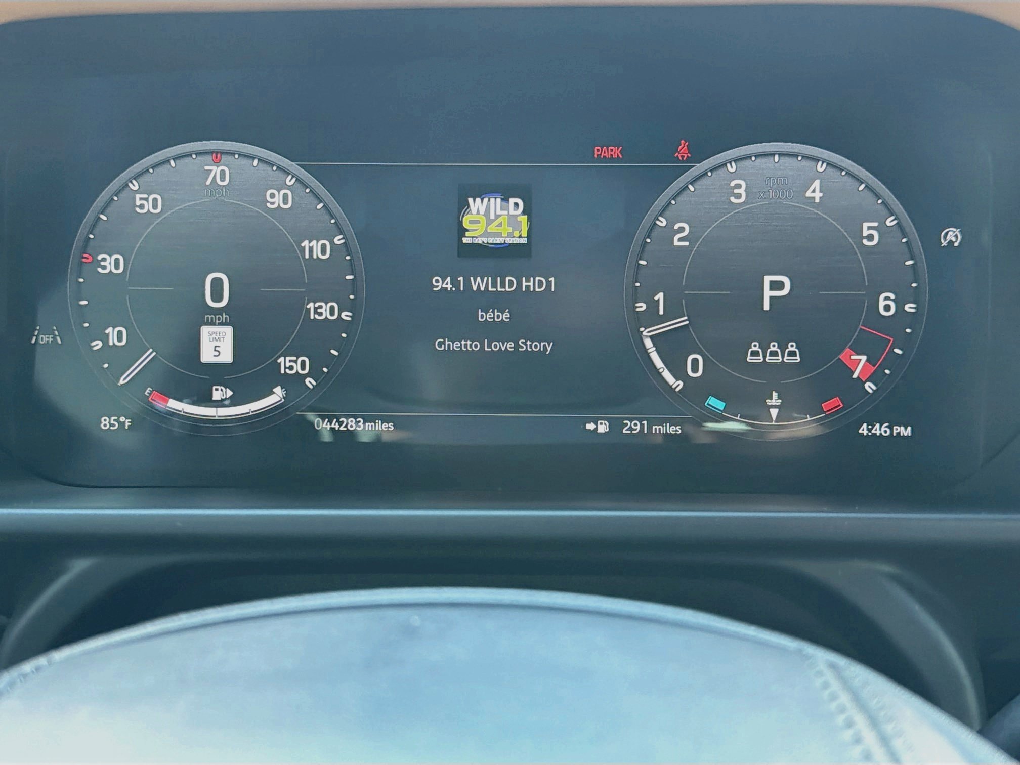 Used 2024 Land Rover Defender 90 V8 AWD/4WD image 41