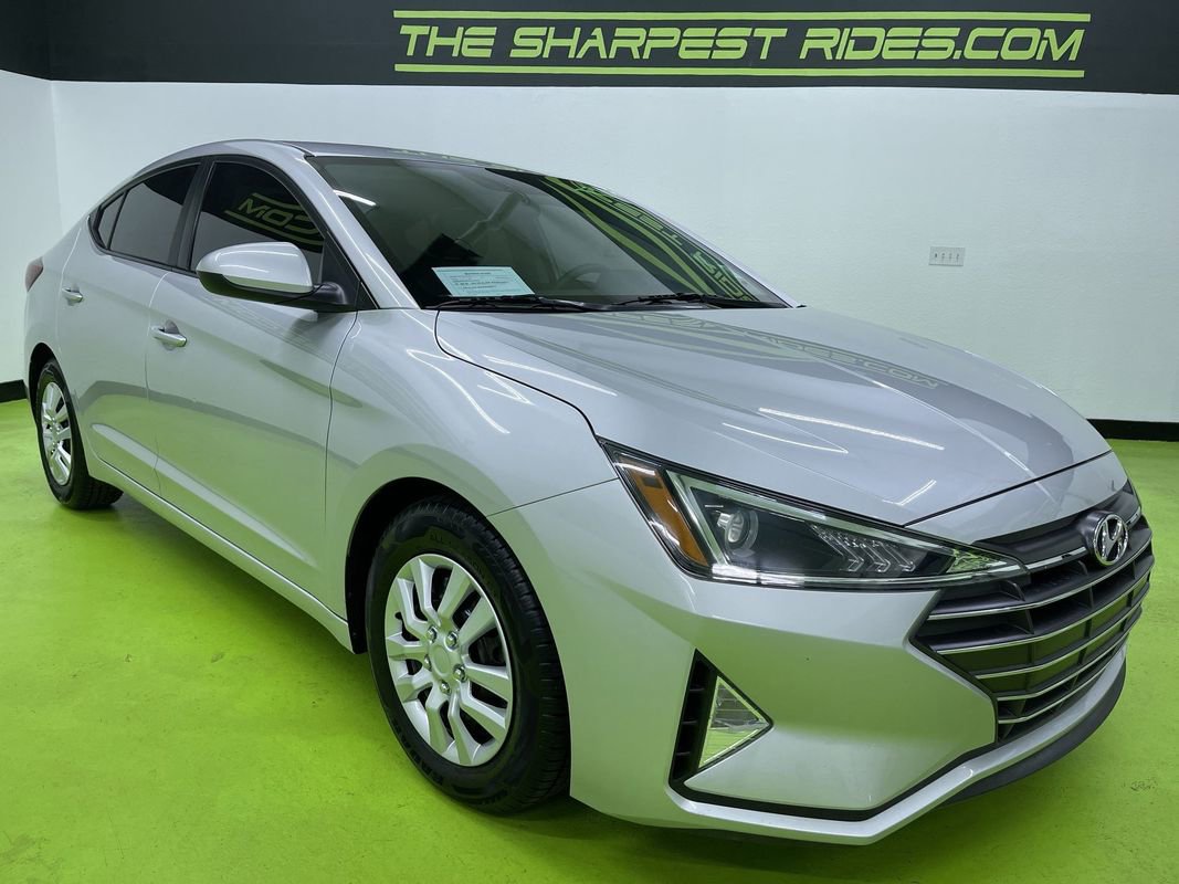 Used 2019 Hyundai Elantra SE image 2