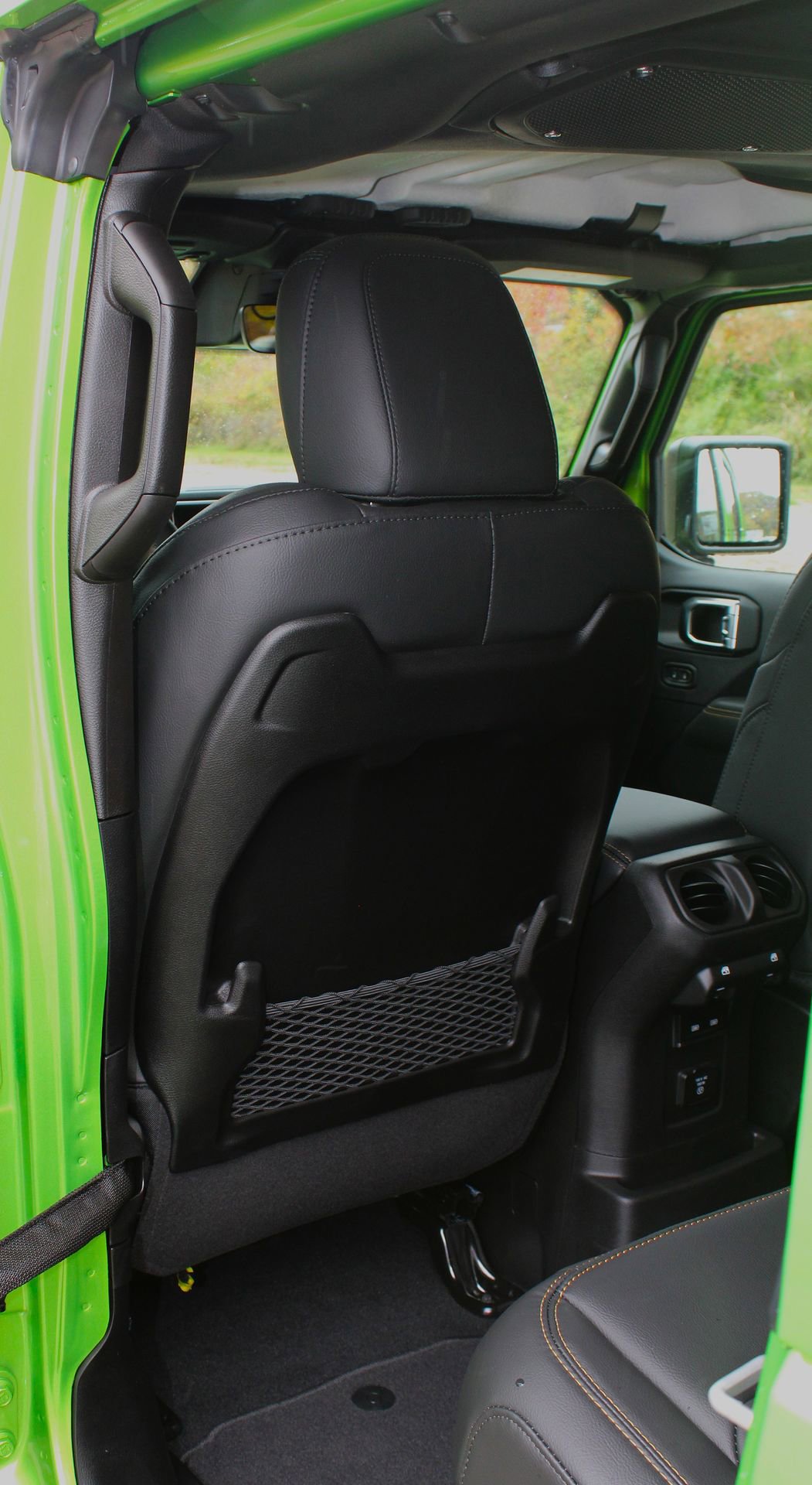 New 2026 Jeep Wrangler Unlimited Sahara w/ Technology Group image 17