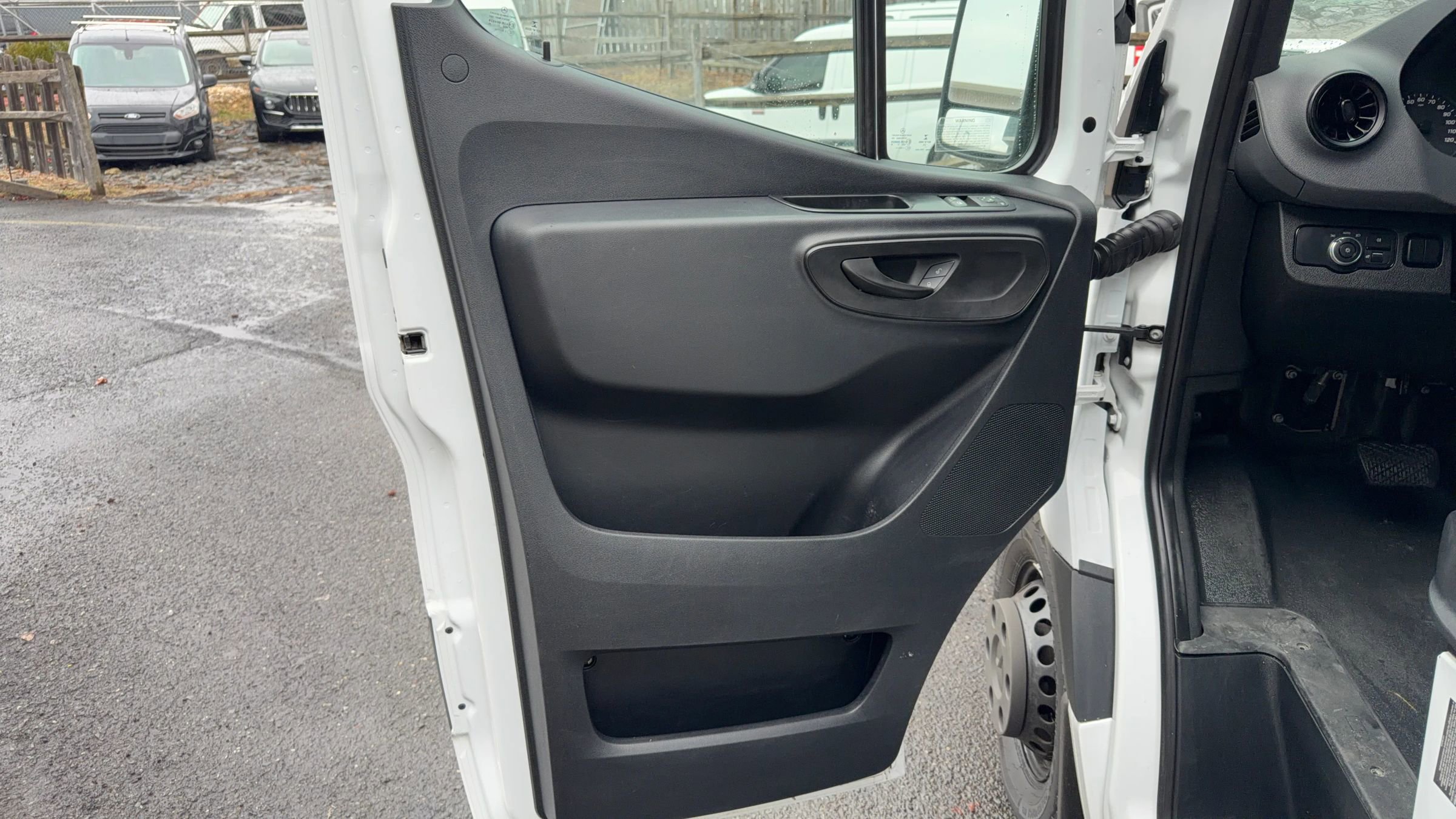 Used 2020 Mercedes-Benz Sprinter 3500 image 13