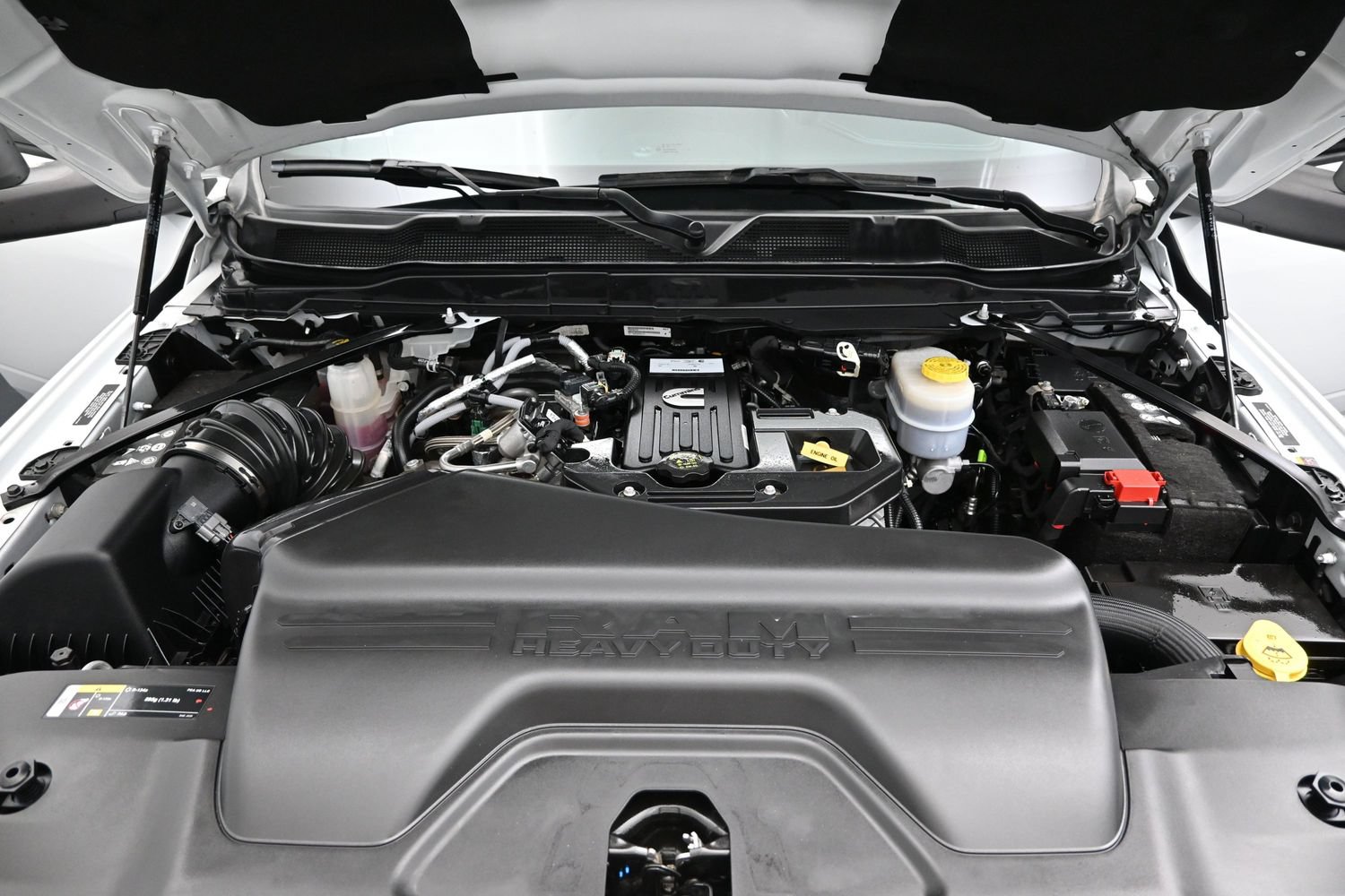 Used 2025 RAM 2500 Laramie w/ Night Edition AWD/4WD image 8