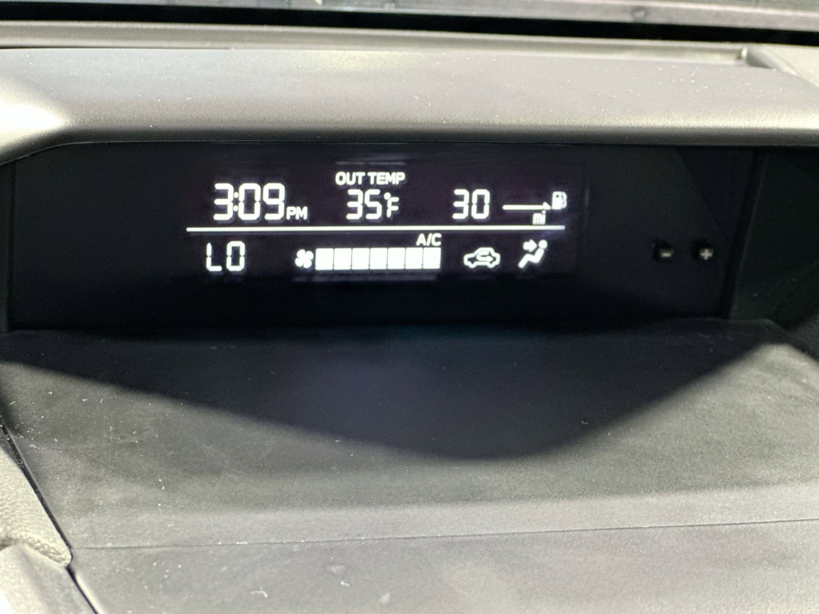 Used 2023 Subaru Crosstrek 2.0i Premium image 25