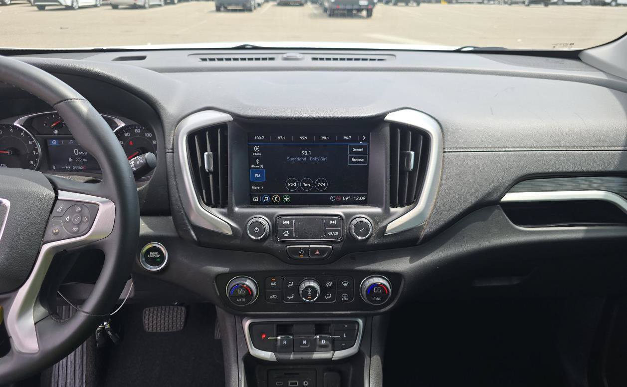 Used 2024 GMC Terrain SLT FWD image 7