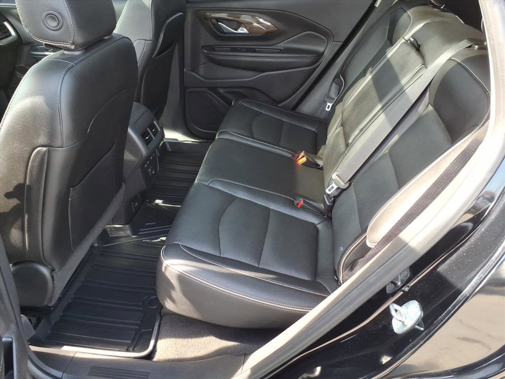 Used 2020 GMC Terrain Denali w/ Denali Premium Package FWD image 11