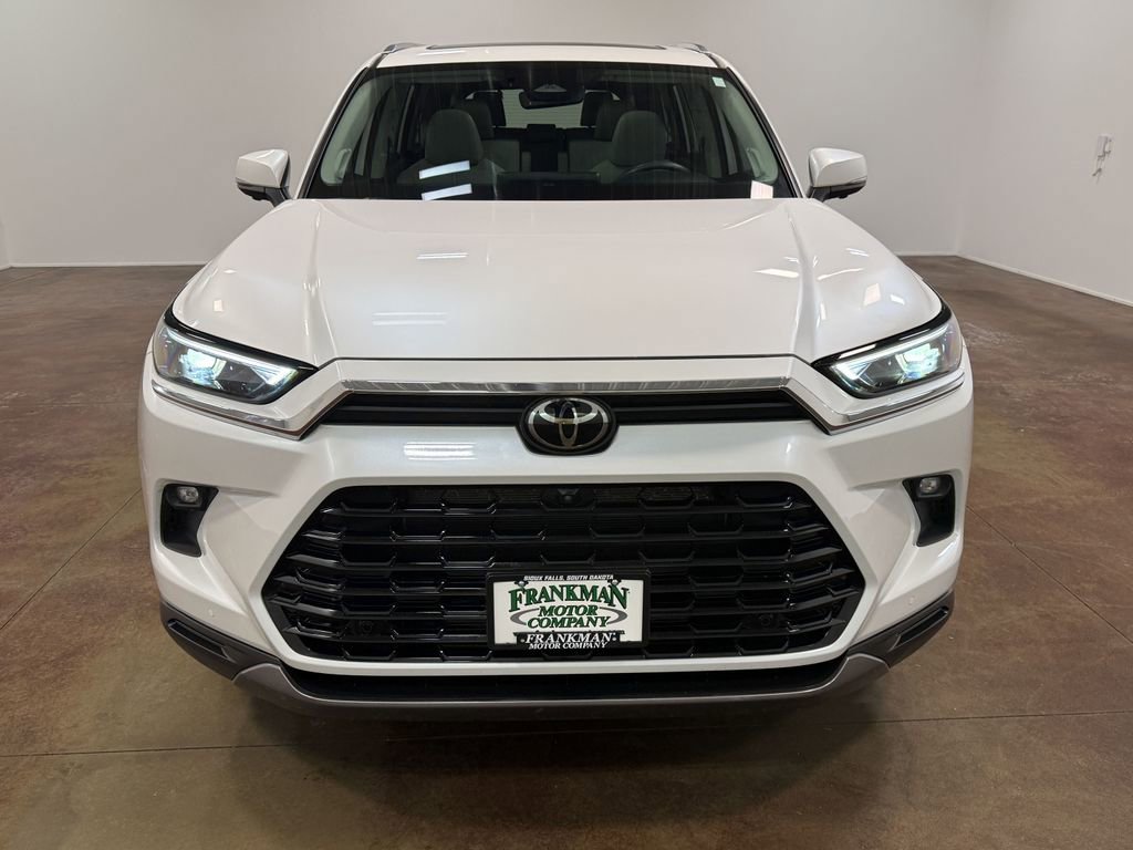 Used 2024 Toyota Grand Highlander AWD image 41