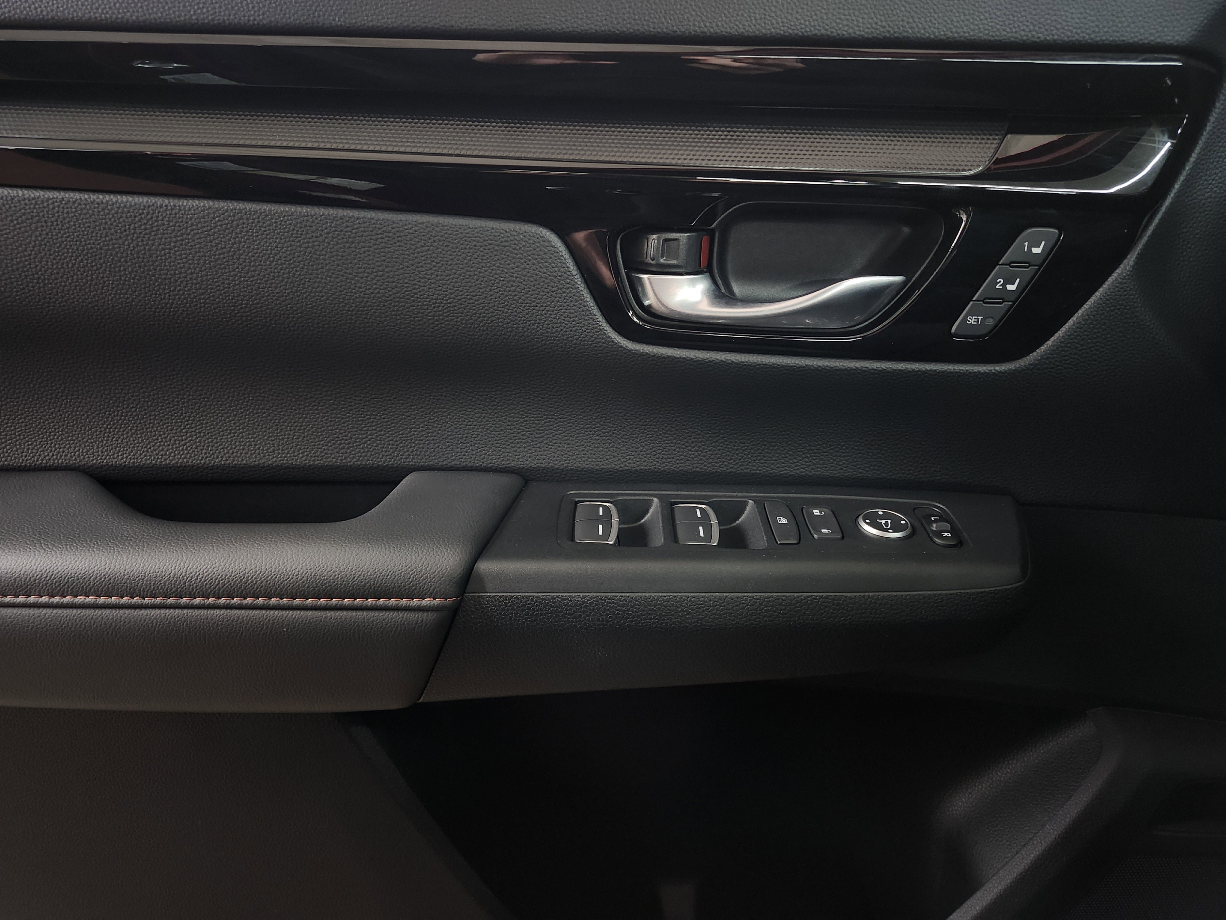 Used 2025 Honda CR-V Sport Touring image 17