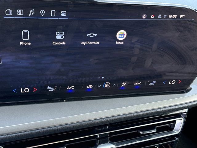 Used 2024 Chevrolet Traverse LT FWD image 25