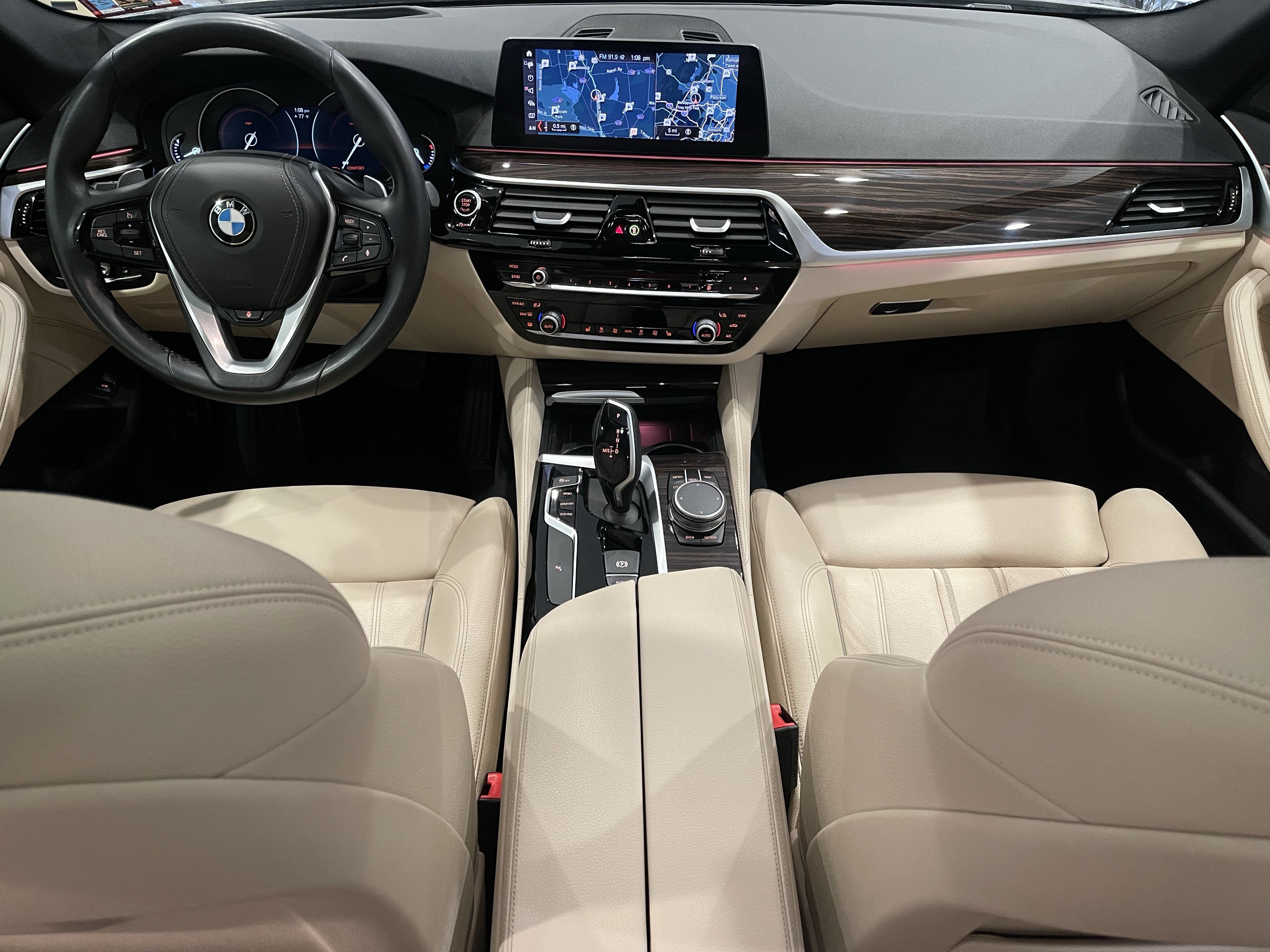 Used 2019 BMW 540i xDrive w/ Convenience Package AWD/4WD image 16