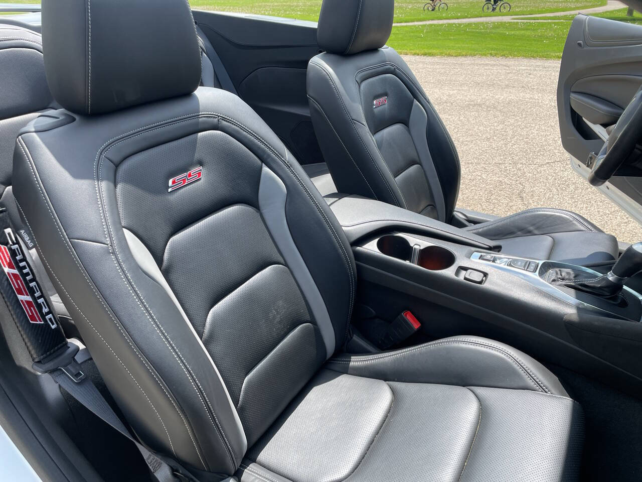 Used 2023 Chevrolet Camaro SS RWD image 9