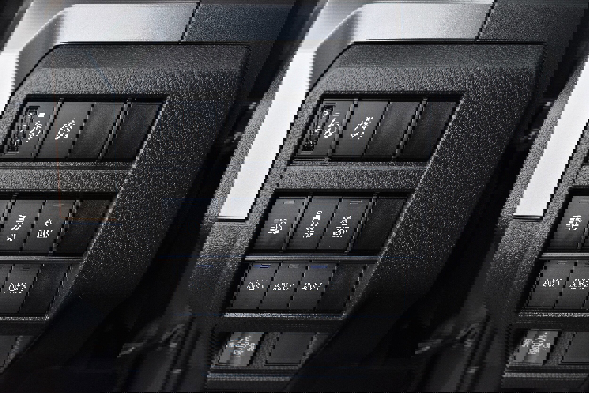 Used 2024 Toyota Tacoma TRD Off-Road w/ TRD Off Road Upgrade Package image 27