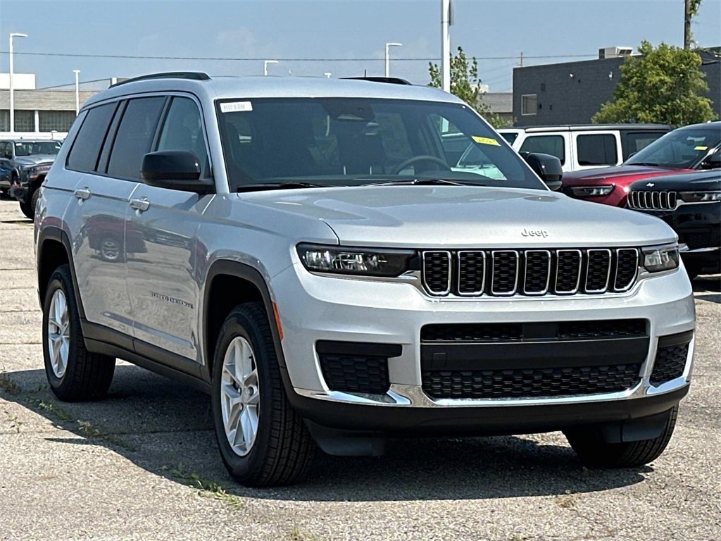 New 2025 Jeep Grand Cherokee L Laredo