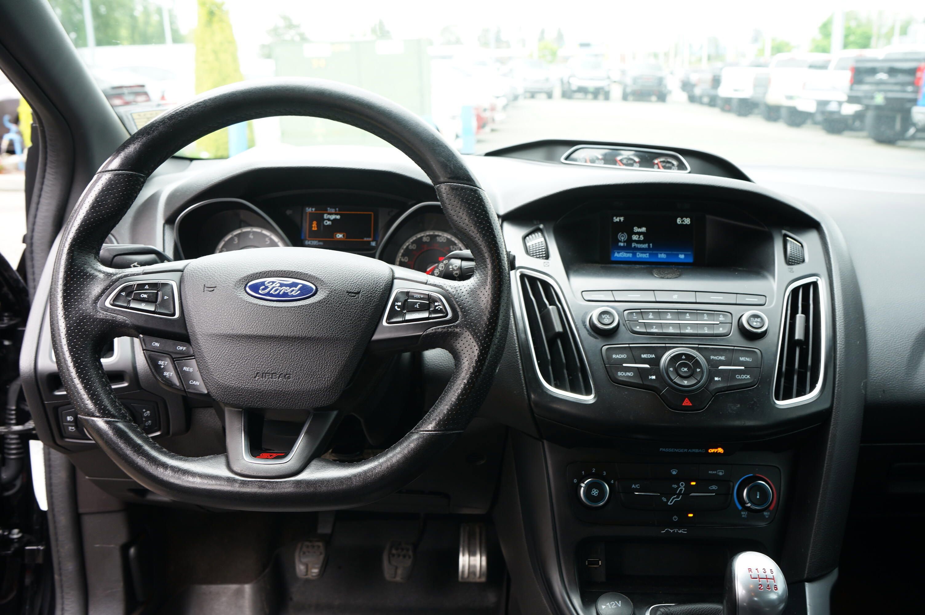 Used 2018 Ford Focus ST FWD image 15