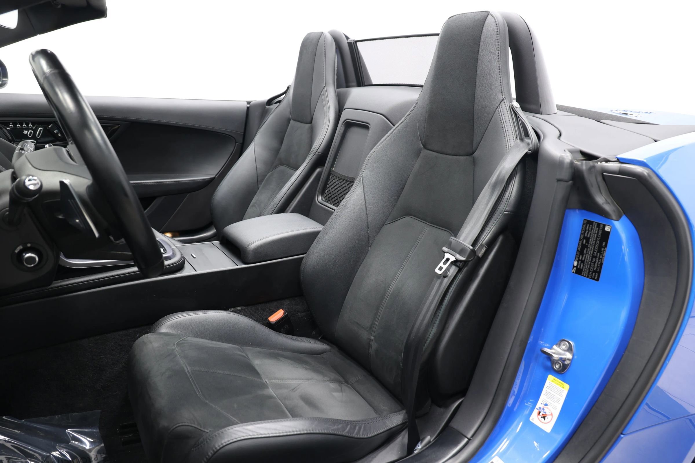 Used 2020 Jaguar F-TYPE Convertible image 3