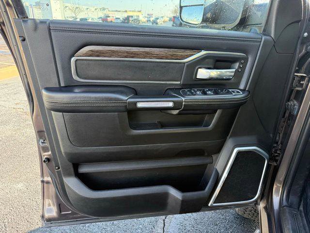 Used 2019 RAM 3500 Laramie image 22