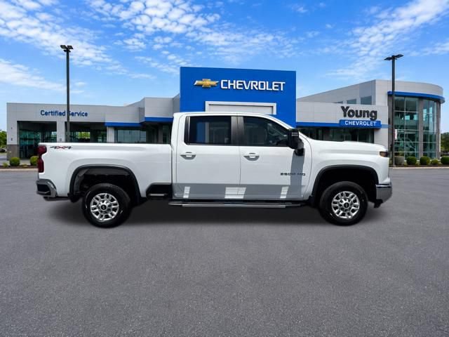 Used 2025 Chevrolet Silverado 2500 LT w/ Convenience Package AWD/4WD image 9