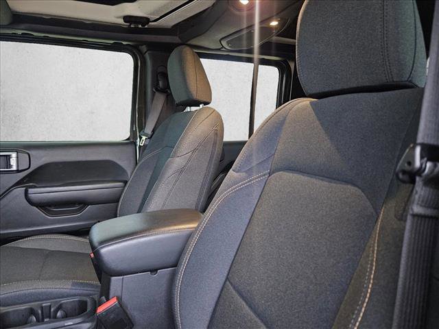 Used 2024 Jeep Gladiator Willys image 18