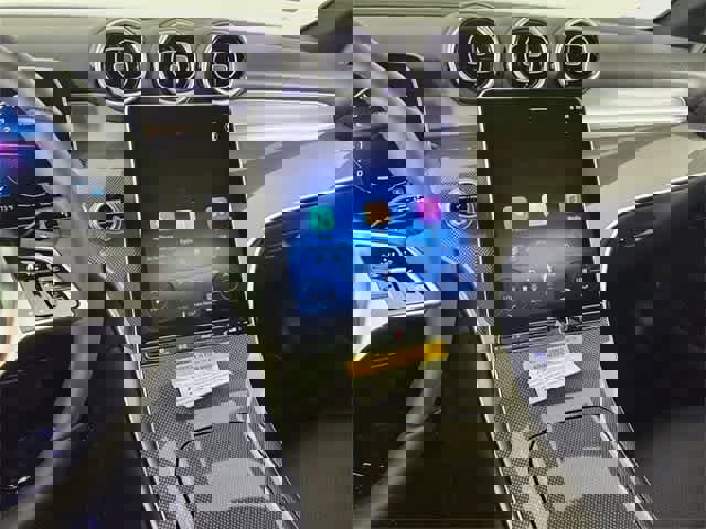 Certified 2025 Mercedes-Benz GLC 300 4MATIC image 29