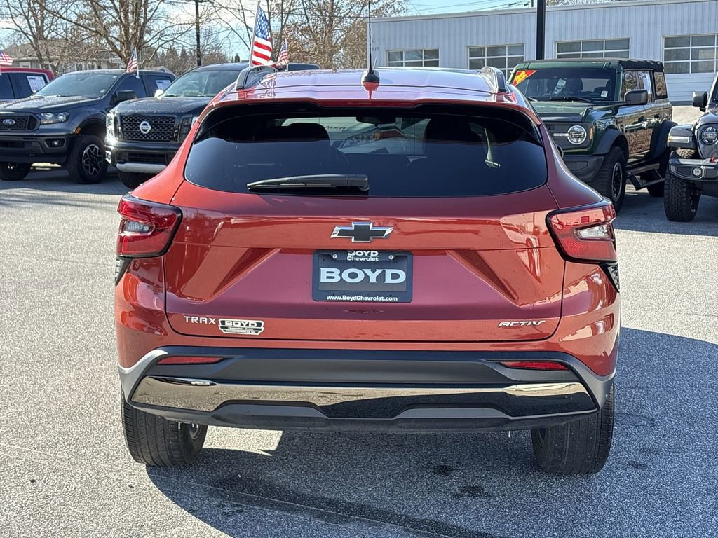 Certified 2024 Chevrolet Trax ACTIV w/ Driver Confidence Package image 9