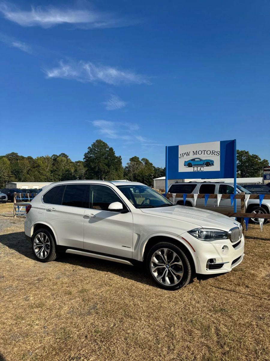 Used 2016 BMW X5 xDrive50i w/ Executive Package image 1