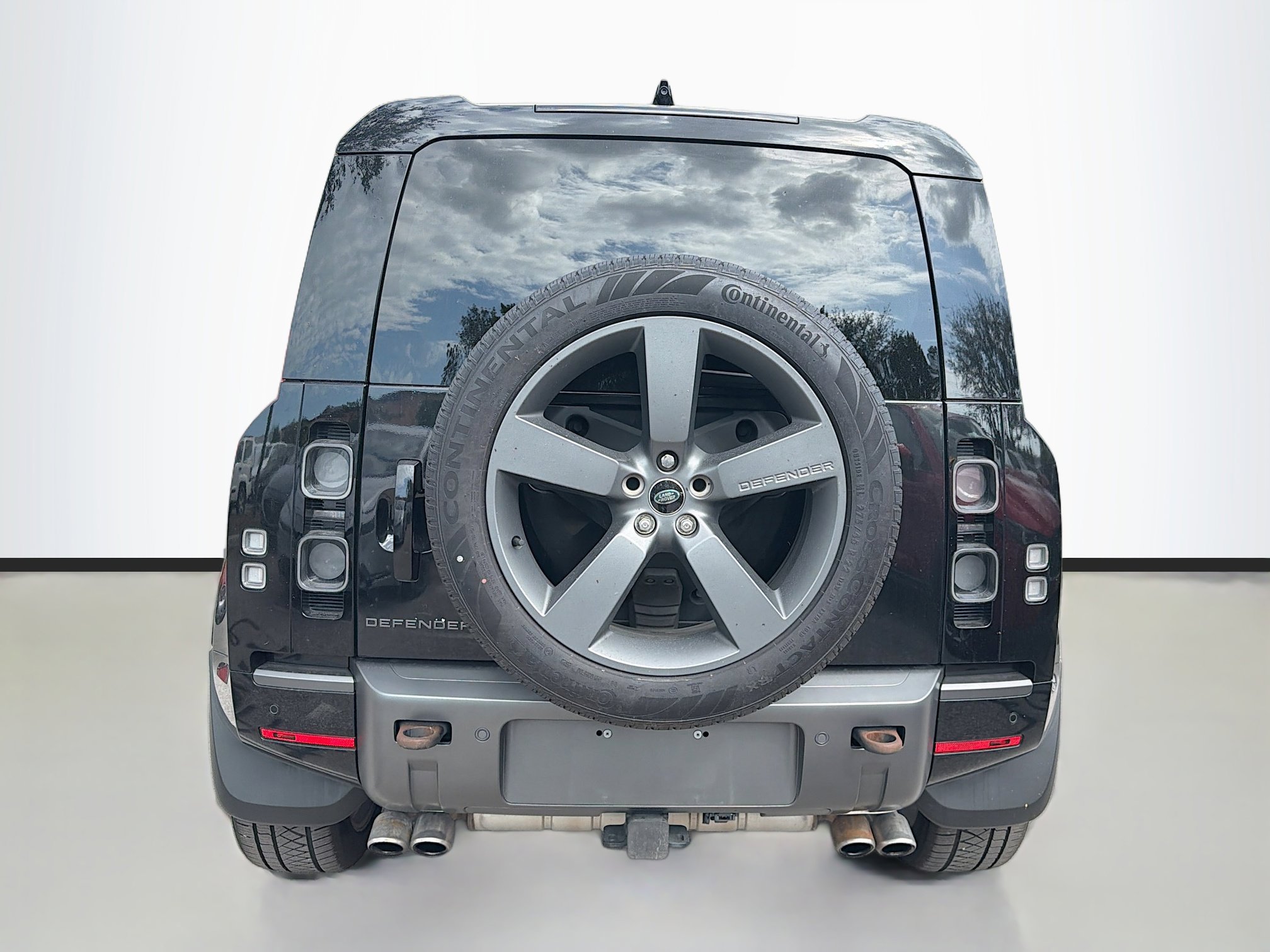 Used 2024 Land Rover Defender 110 V8 image 4