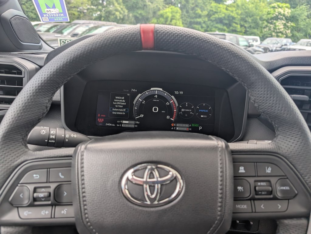 Used 2026 Toyota Tundra Limited AWD/4WD image 25