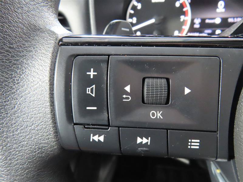 Used 2023 Nissan Rogue SV AWD/4WD image 22