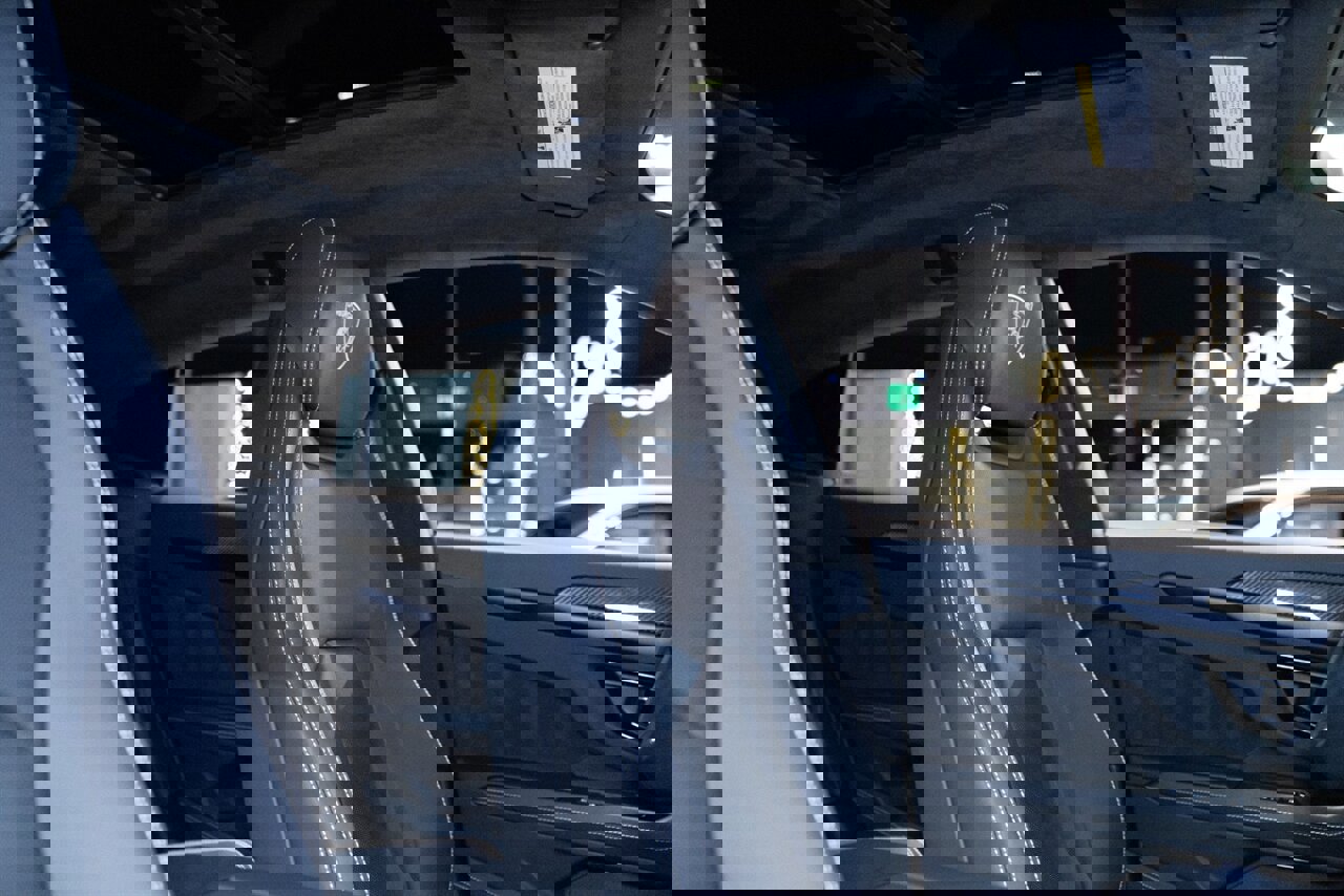 Used 2023 Lamborghini Urus S image 16