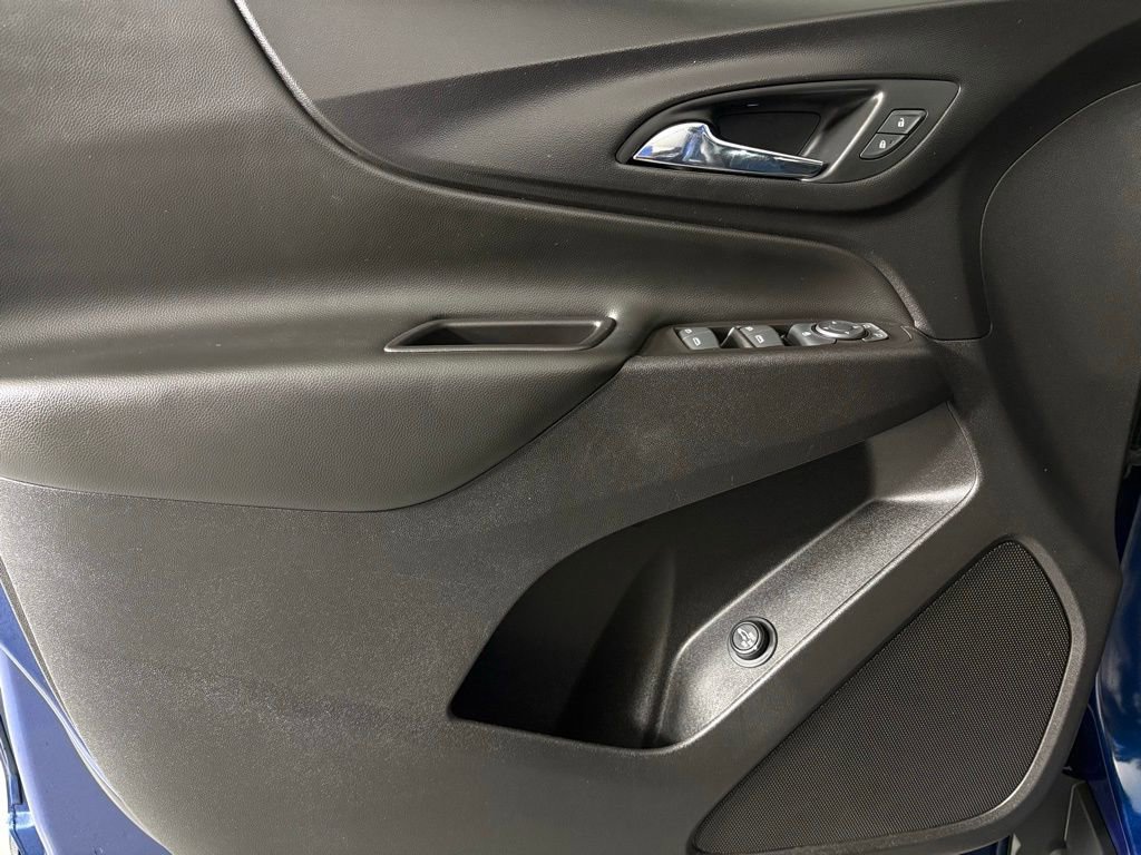 Used 2019 Chevrolet Equinox LT w/ Sun & Navigation Package image 17