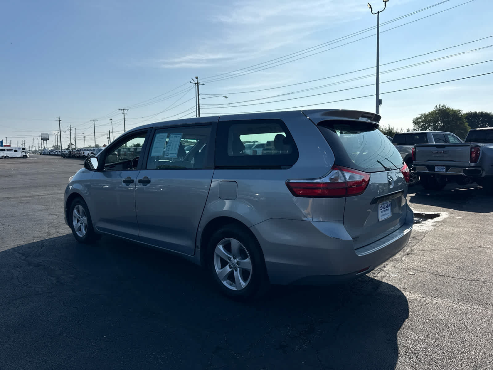 Used 2015 Toyota Sienna L FWD image 3