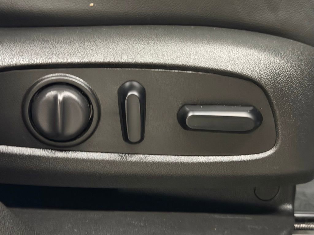 Certified 2021 GMC Acadia Denali w/ Denali Technology Package image 38