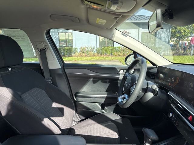 Used 2025 Kia K5 LXS image 11