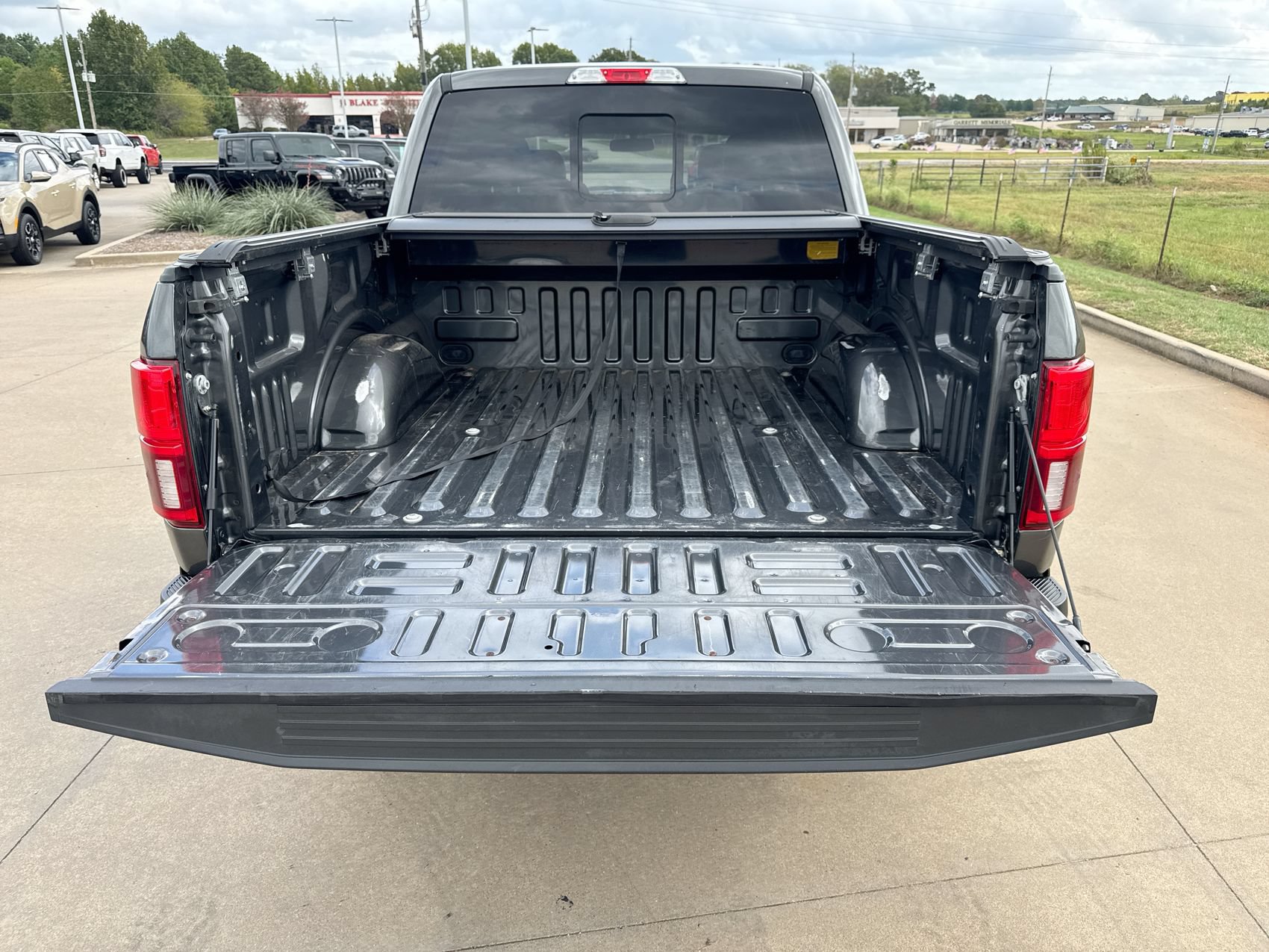 Used 2020 Ford F150 Lariat AWD/4WD image 23