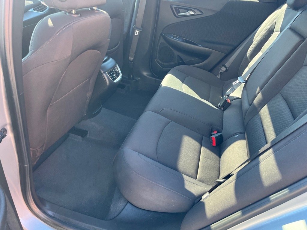Used 2023 Chevrolet Malibu LT image 9