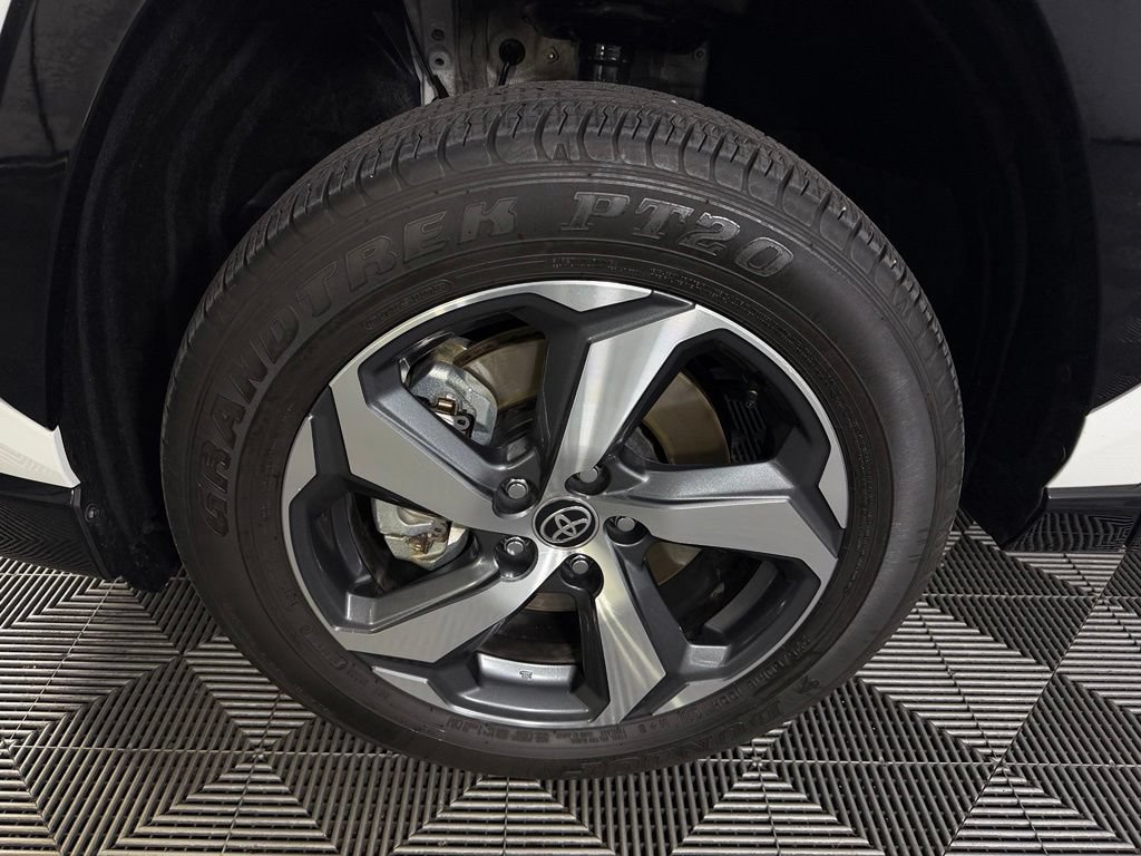 Used 2025 Toyota RAV4 SE AWD/4WD image 12