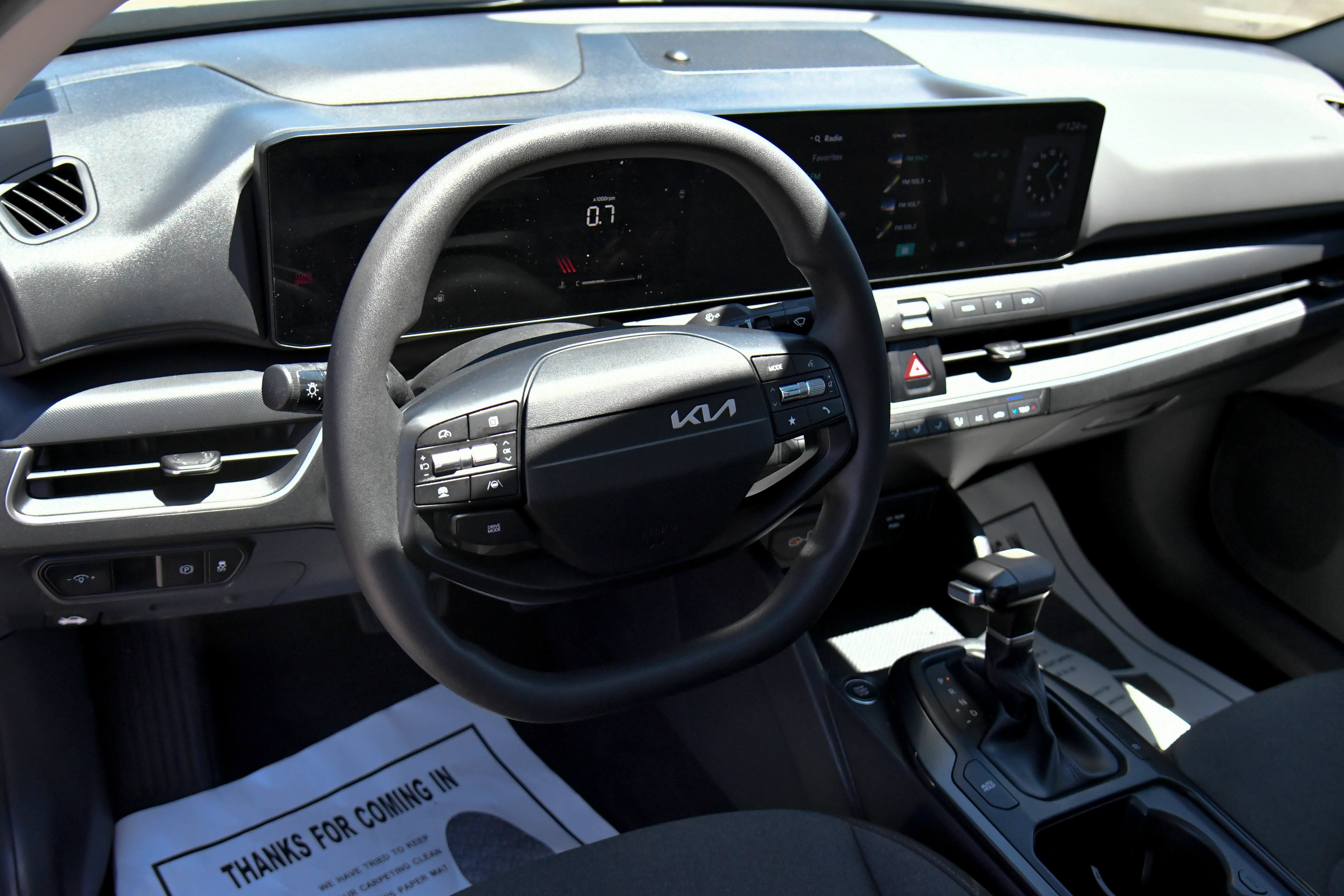Used 2025 Kia K4 FWD image 14