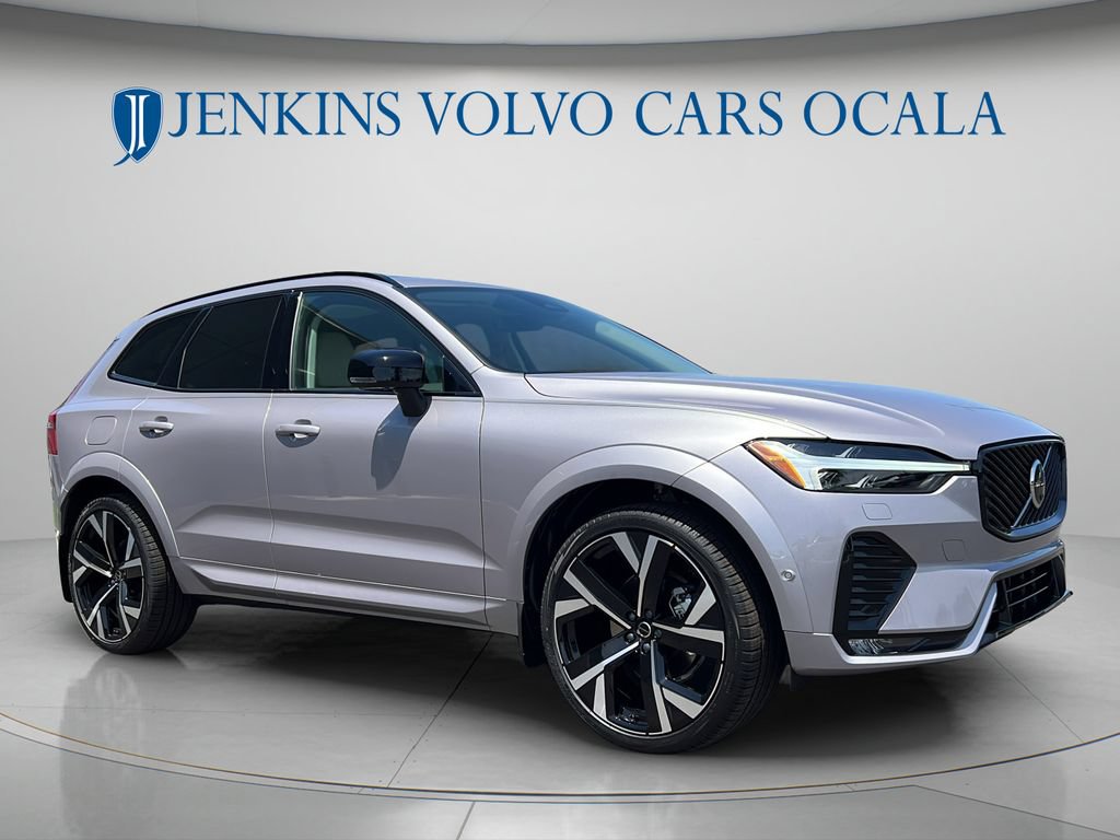New 2026 Volvo XC60 B5 Ultra w/ Climate Package PRO