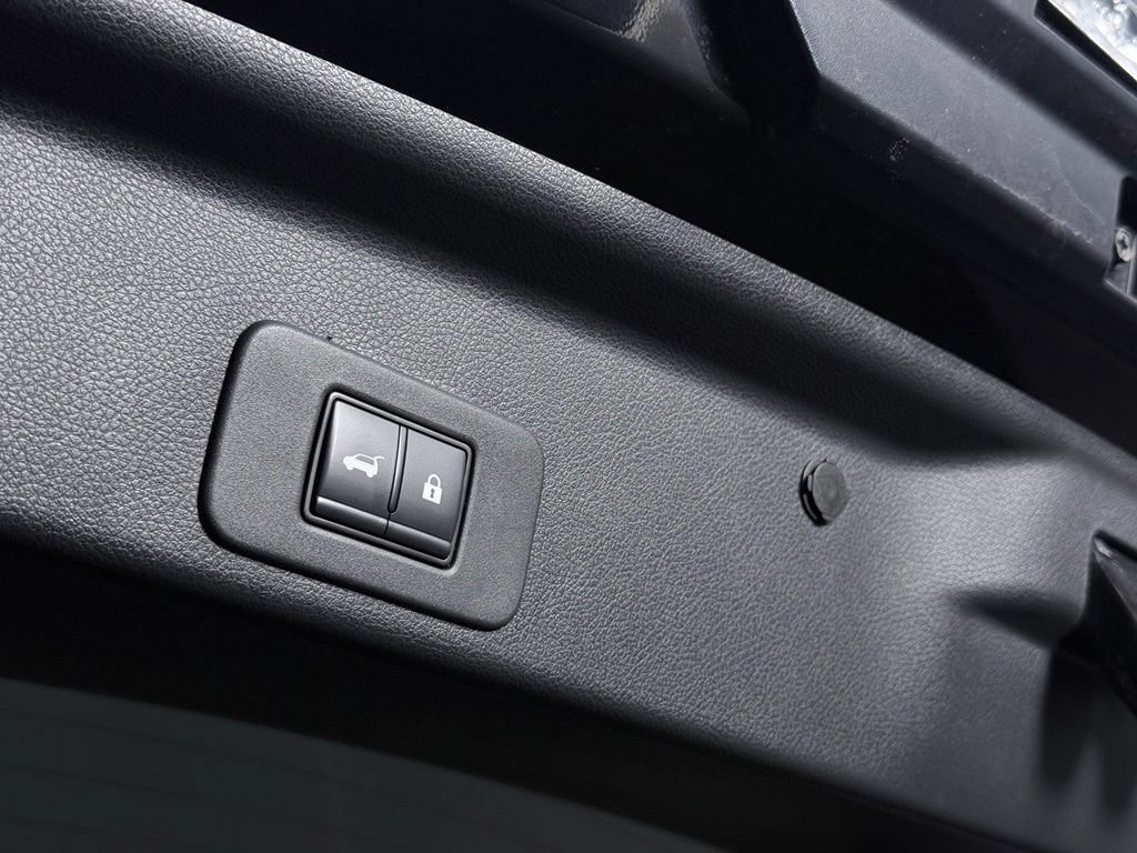 Certified 2025 Nissan Murano SV AWD/4WD image 31