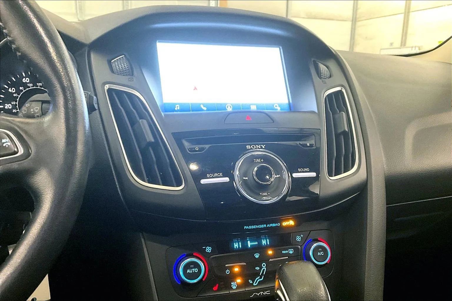 Used 2017 Ford Focus SEL w/ Cold Weather Package image 6