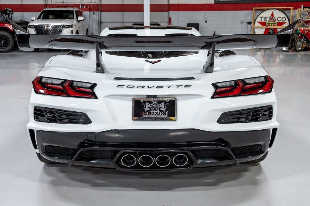 Used 2026 Chevrolet Corvette ZR1 w/ ZR1 Carbon Fiber Aero Package image 7