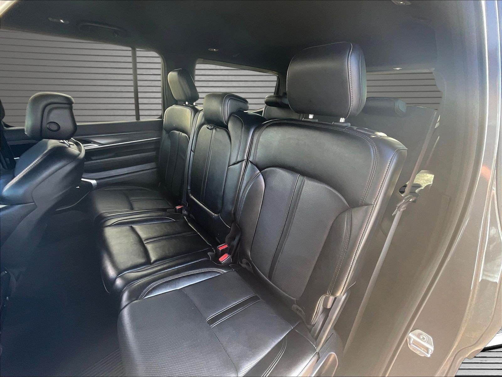 Used 2024 Jeep Wagoneer Series II w/ Flexible Seating Group RWD image 21