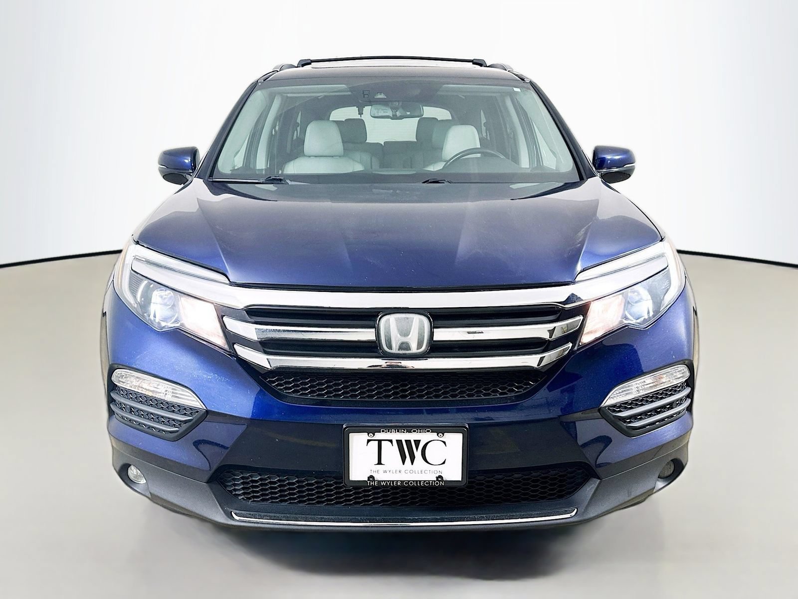 Used 2016 Honda Pilot Elite image 2