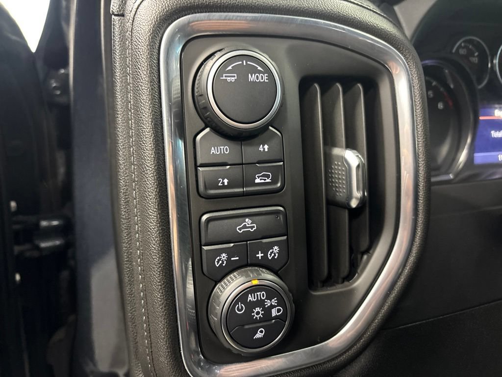 Used 2021 Chevrolet Silverado 1500 LT w/ Safety Package II AWD/4WD image 17