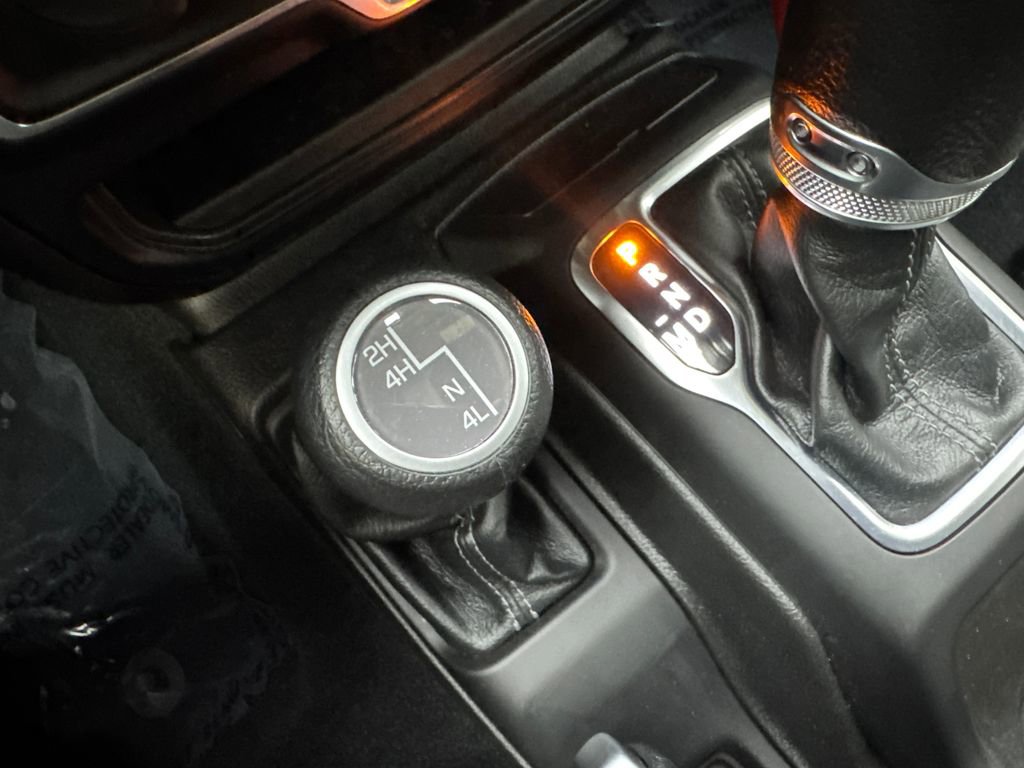 Used 2024 Jeep Wrangler Sport S AWD/4WD image 68